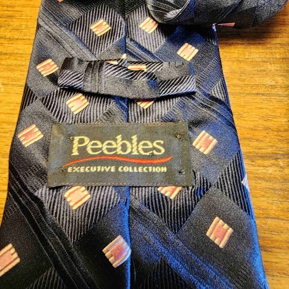 Peebles Executive Collection Navy Pink‎ Geometric Pattern Silk Tie 56inx4in